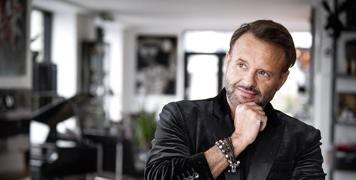 Dennis Knudsen er hjemvendt med sine nye tvillinger: Det står den kommende tid på