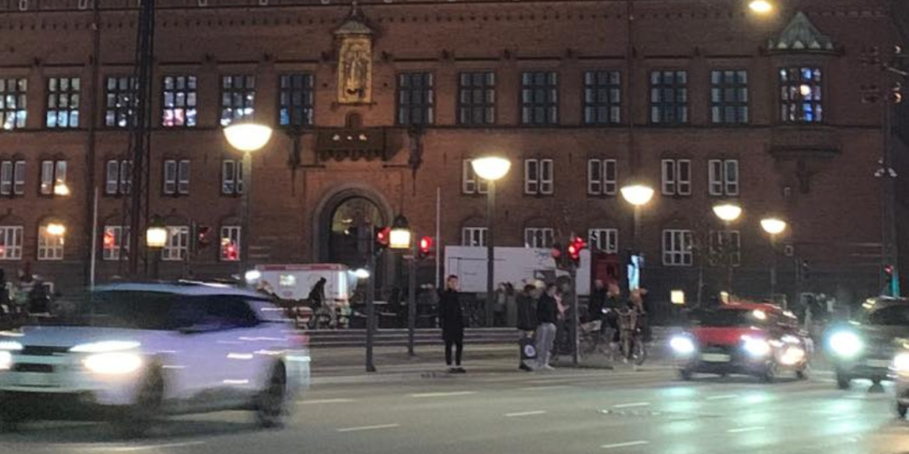 Skal du se med? Derfor vil Københavns Rådhus lyse op i aften