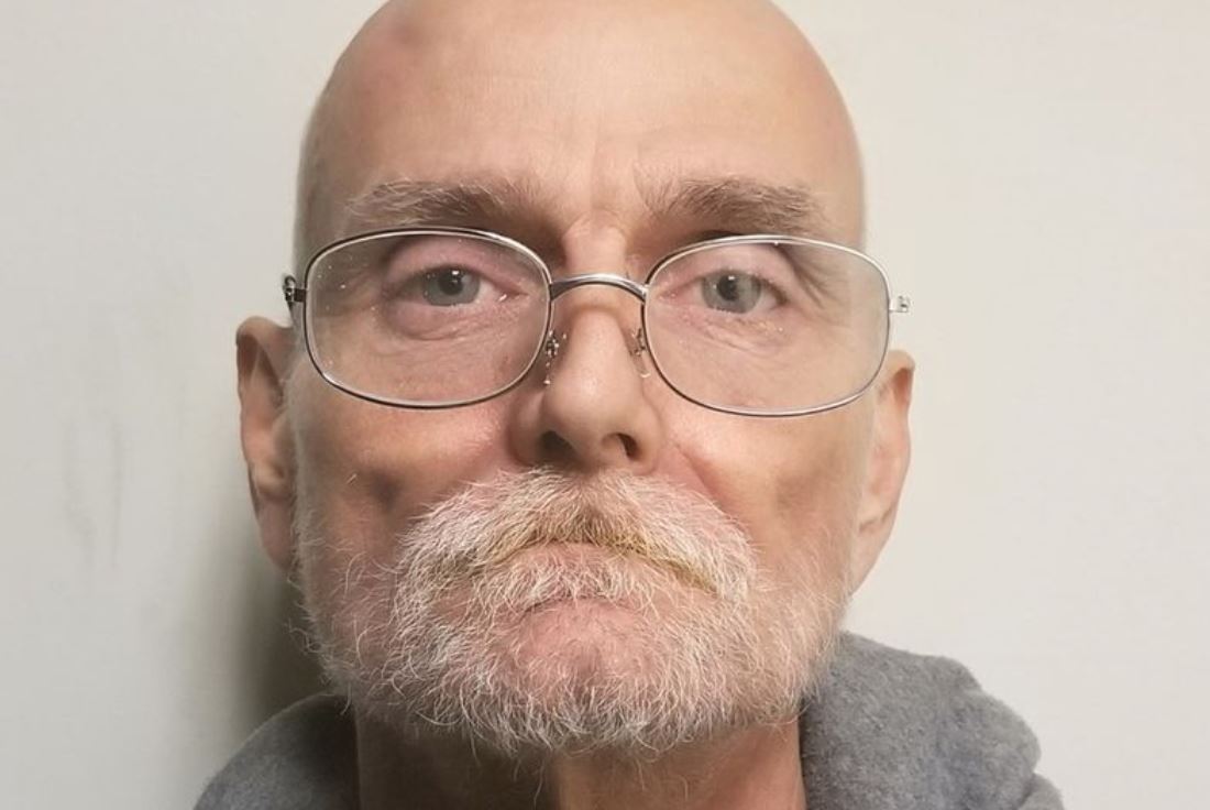 Døende mand afslører sig selv som morder i 25 år gammel mordgåde