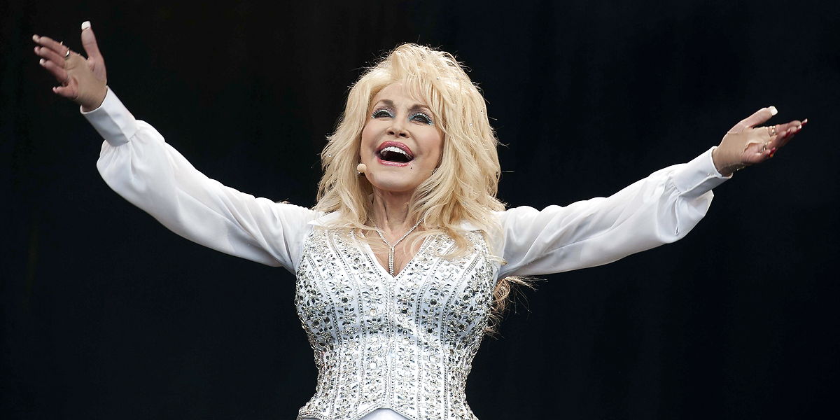 Dolly Parton med besynderlig afsløring: Så længe bliver julepynten fremme