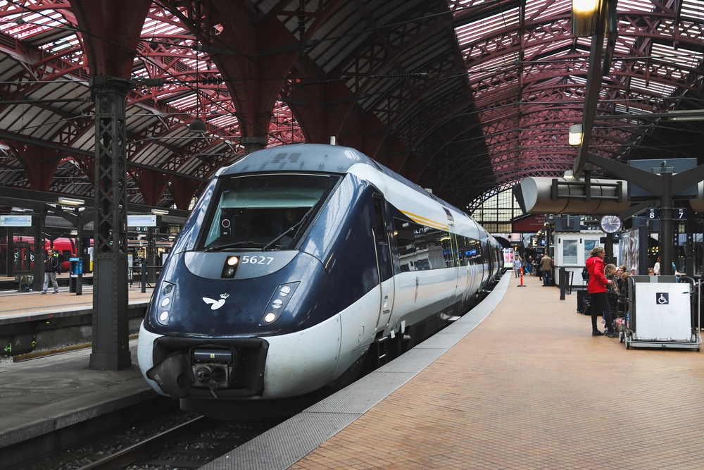 Signalfejl flere steder: Togene holder helt stille