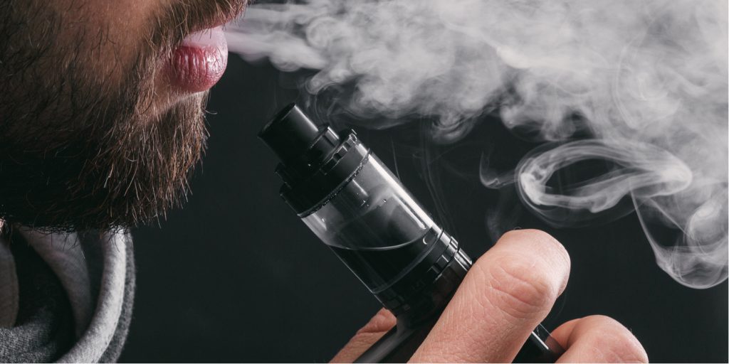 Undersøgelse advarer: E-cigaretter har ‘øjeblikkeligt’ denne negative virkning på kroppen