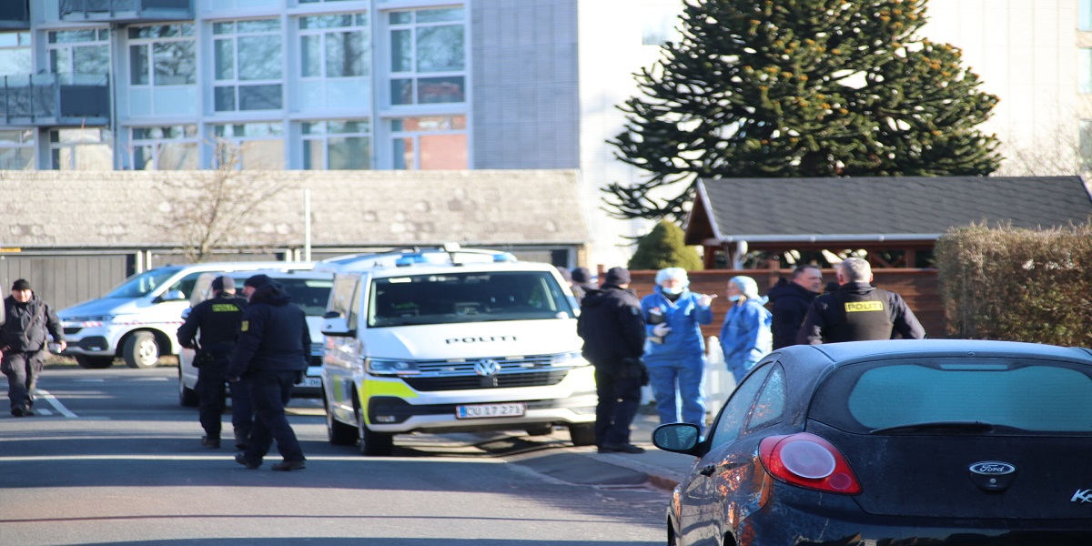 Efter eksplosion: Politiet afspærrer område