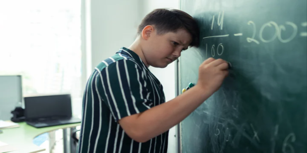 Elev ville have hævn over rektor og bliver kreativ: Så får han skolens kantine lukket