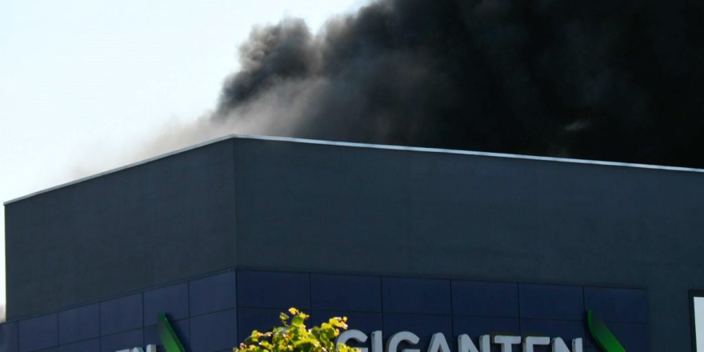 Stor brand i Elgiganten Vejle