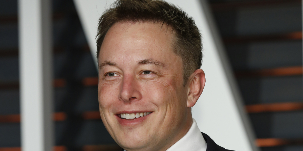 Elon Musk trækker sig