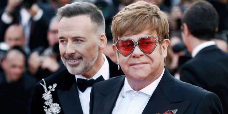 Elton Johns privatlfly lavede fejl: Måtte nødlande