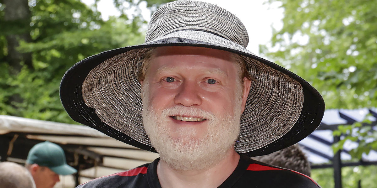 Nervøs Esben Dalgaard har stoppet kræftbehandling