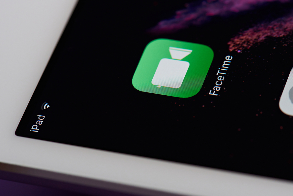 Alvorlig fejl på iPhones: Dine venner kan lytte med og se dig selvom du ikke tager opkaldet