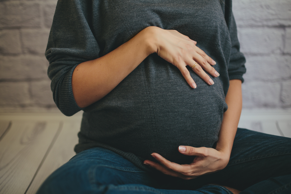 Far til fem piger skar gravid kone op: Ville se babys køn