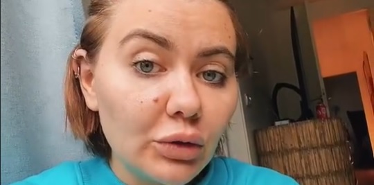 Se fotoet: Fie Laursen viser ny ansigtstatovering frem