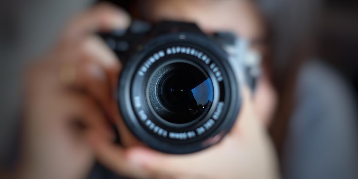 Denne mands reaktion på sin kones photoshoppede undertøjsbilleder er perfekt