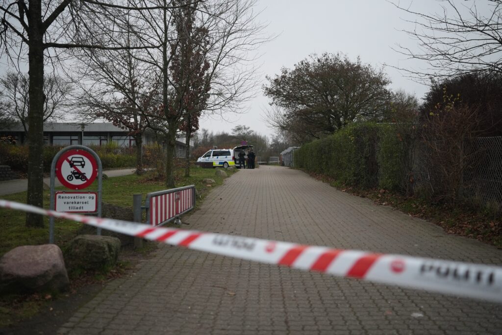 15-årig stukket ned på folkeskole: Nu deler politiet nye detaljer