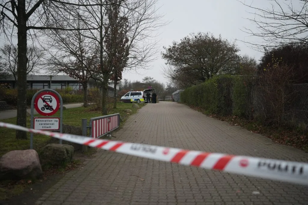 15-årig stukket ned på folkeskole: Nu deler politiet nye detaljer