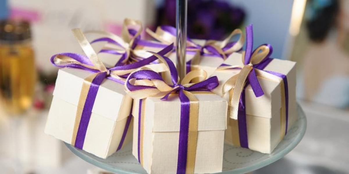 Hun gav 1.000 kroner i bryllupsgave: Fik chokerende mail fra brudeparret