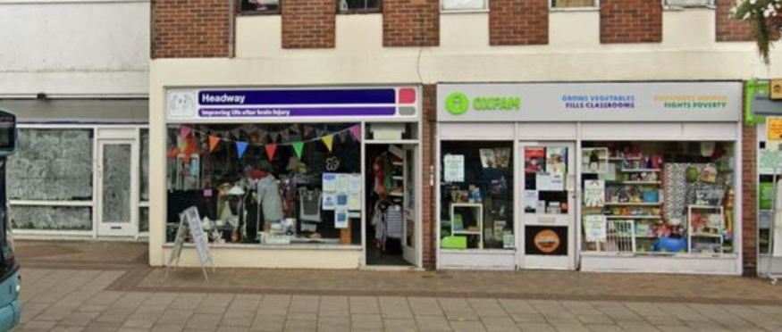 Mor finder brugt ‘voksenlegetøj’ til salg i genbrugsbutik