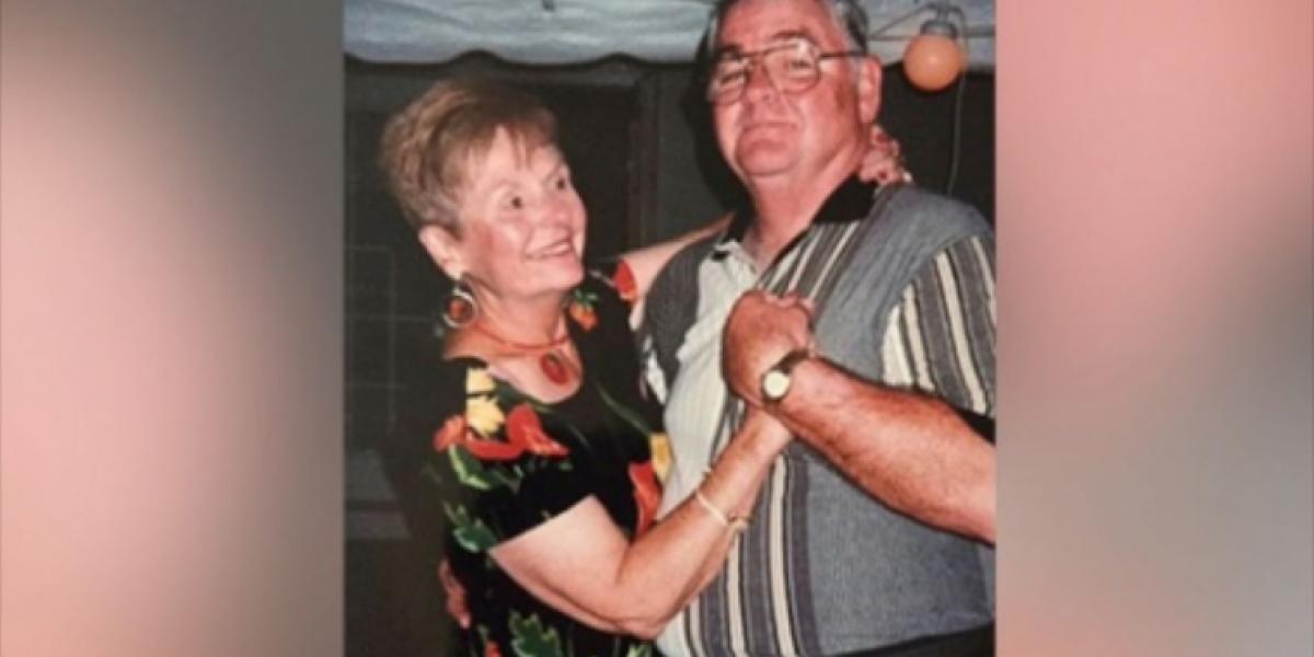 De blev gift i 1955 og præcis 60 år senere gør familien dette chokerende fund