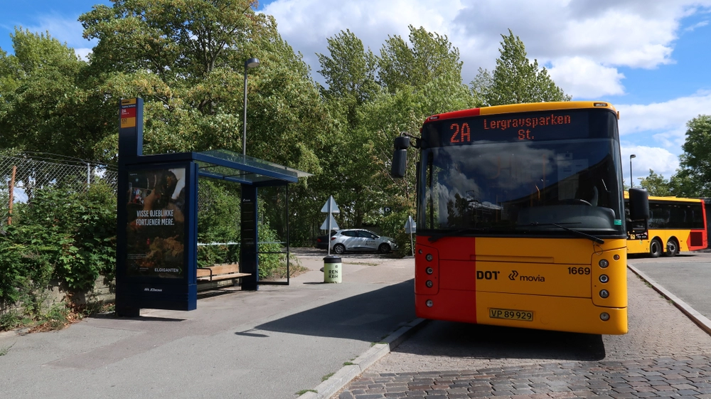 To kvinder anmelder mand: Han ‘hev sig i elastikken’ i bussen