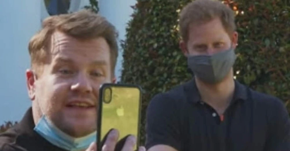 Pinligt interview med prins Harry: ‘Det kommer han til at fortryde’