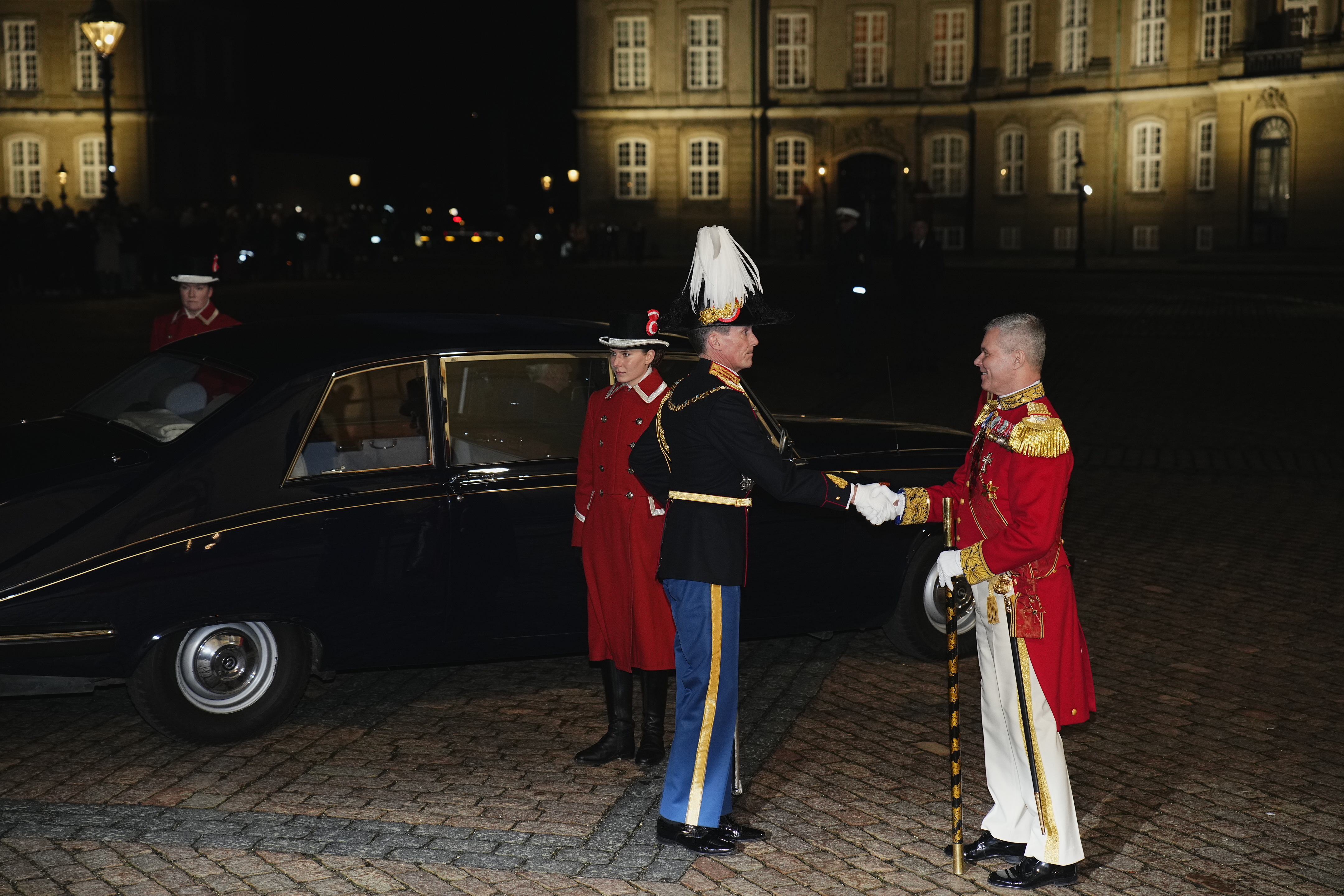 Så du det? Prins Joachim ankom helt tavs ved nytårstaffel