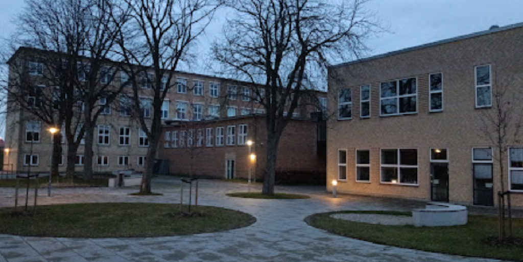 Gymnasiefest gjorde adskillige elever forbrændte: Nu er årsagen fundet