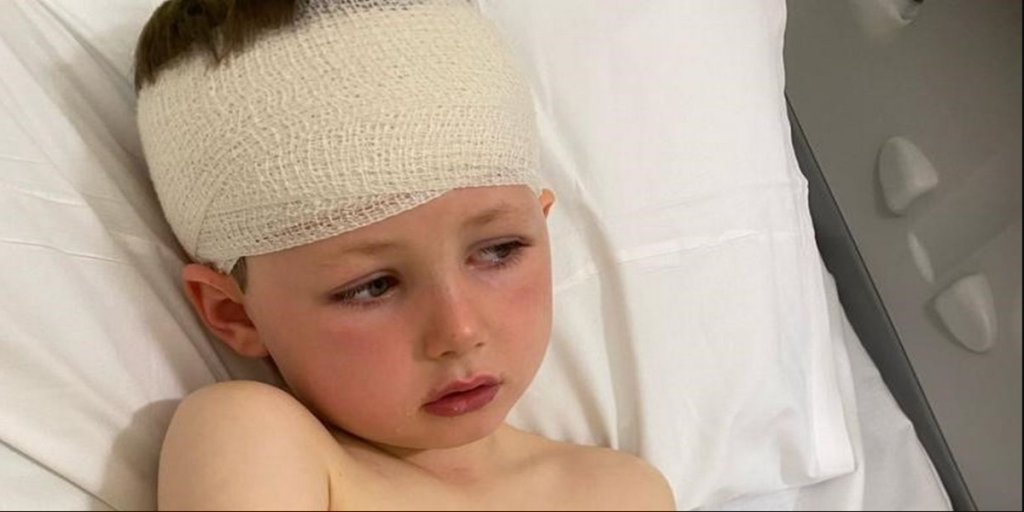 Lisa ser at hendes 6-årige søn blinker meget: Lægernes resultater chokerede moren