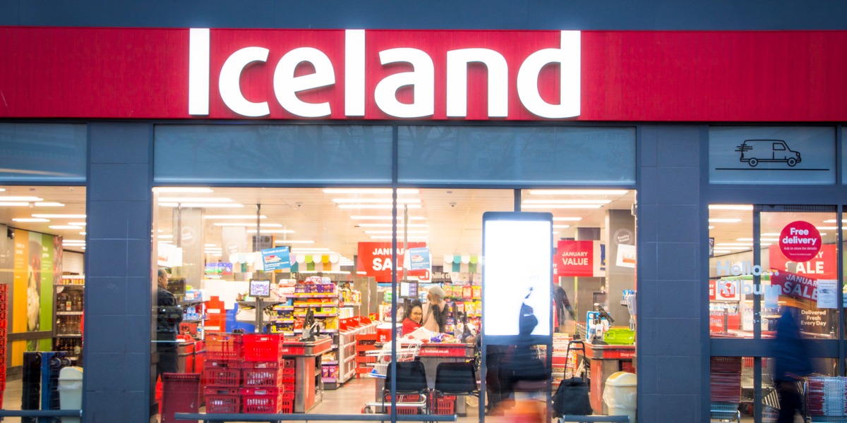 Butiksansat blev urimeligt opsagt for at spise chokolade: Nu har hun sikret sig 27.000 kroner i erstatning