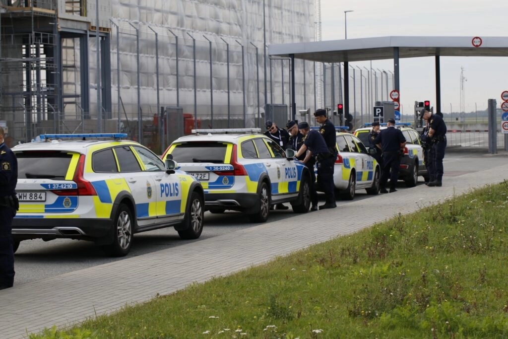 Julemanden udløser bombealarm i lufthavn