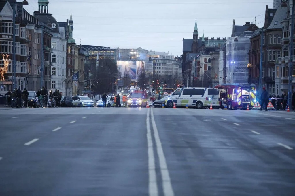 Uhyggelig episode tirsdag morgen: Mand død i tragisk ulykke på Langebro