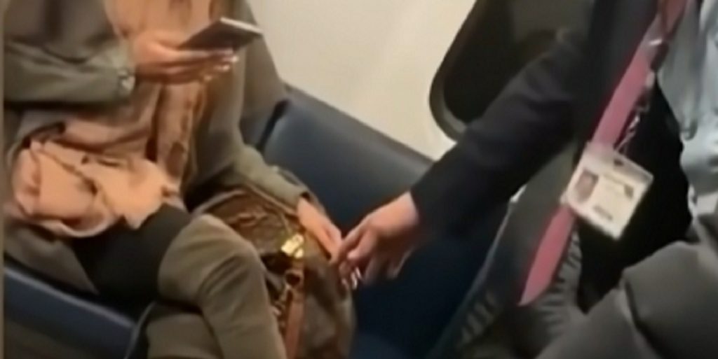 Kvinde nægtede at flytte sin taske fra sædet i toget: Kort efter skete det utænkelige
