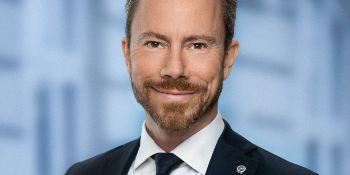 Jakob Ellemann-Jensen melder ud efter indlæggelse