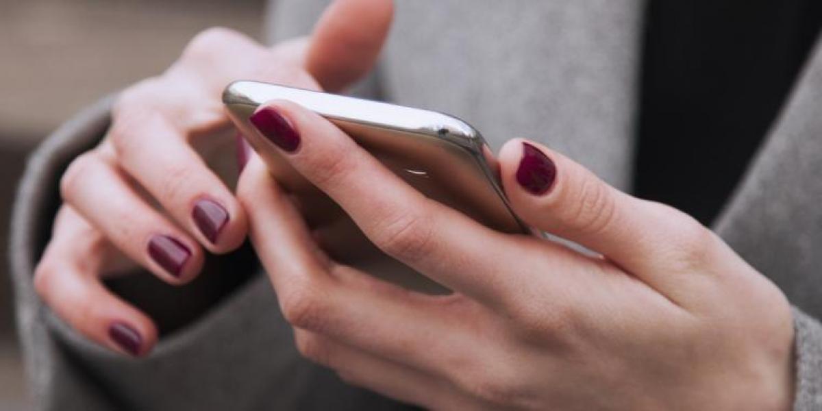 Lena fik uventet sms af Jehovas Vidner – hendes hurtige svar gjorde dem tavse