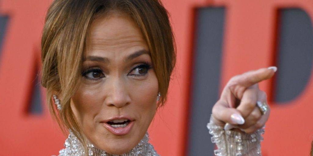 Hudløs ærlig Jennifer Lopez smider make-uppen: Se hendes ‘ægte’ udseende