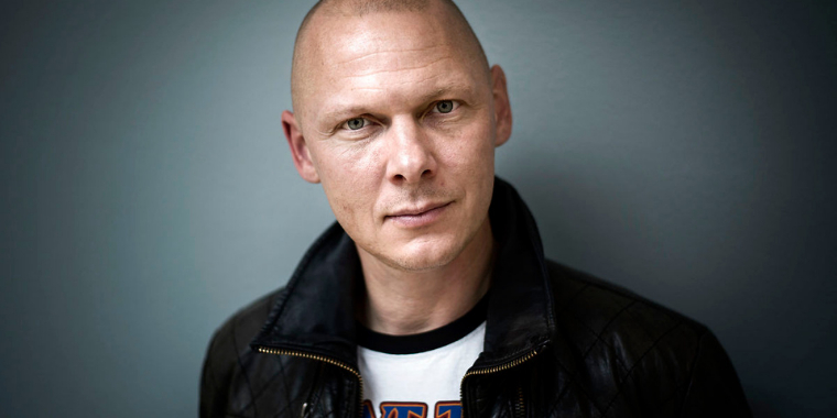 Jim Lyngvild græder af lykke