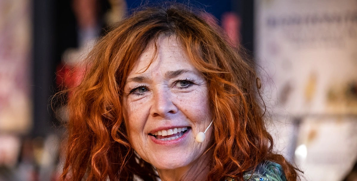 Joan Ørting om 27 år yngre kæreste: “Det er et tema”