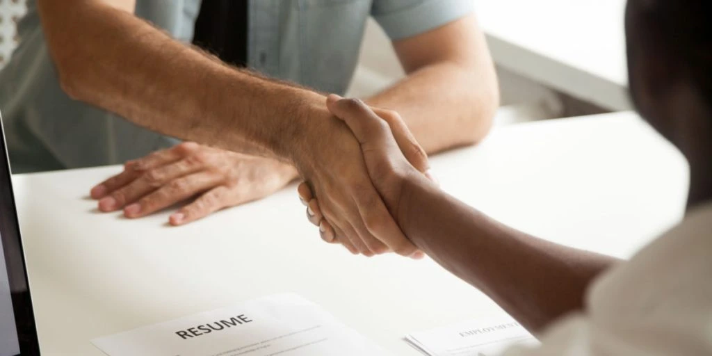 De 10 bedst betalte jobs i Danmark: Nummer 1 slår både læge og advokat