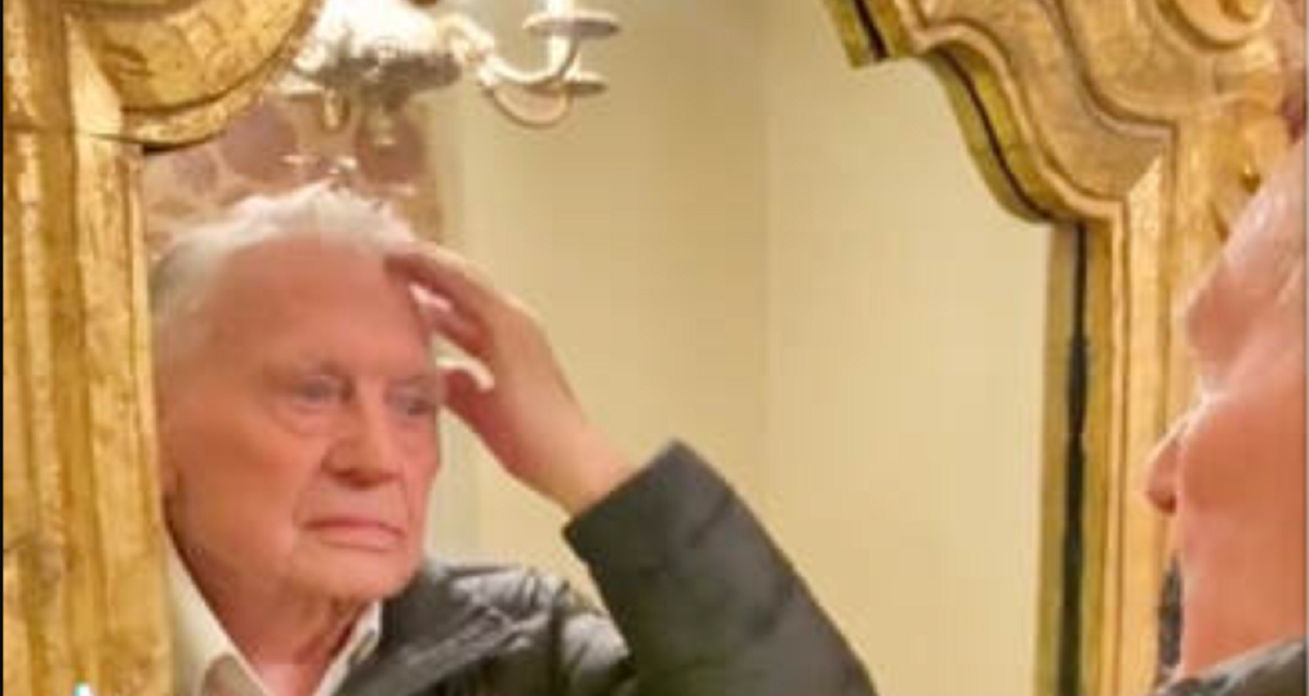 89-årig skal på date for første gang i 30 år: Så sker der noget hjerteskærende