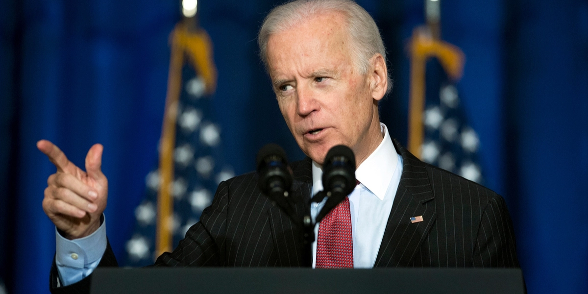 Joe Biden er på uanmeldt besøg i Kyiv: Samtidig lyder luftalarmen i hovedstaden