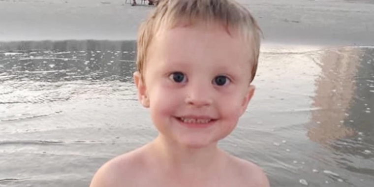 3-årige Johnathan blev efterladt i bil: Det kostede ham livet