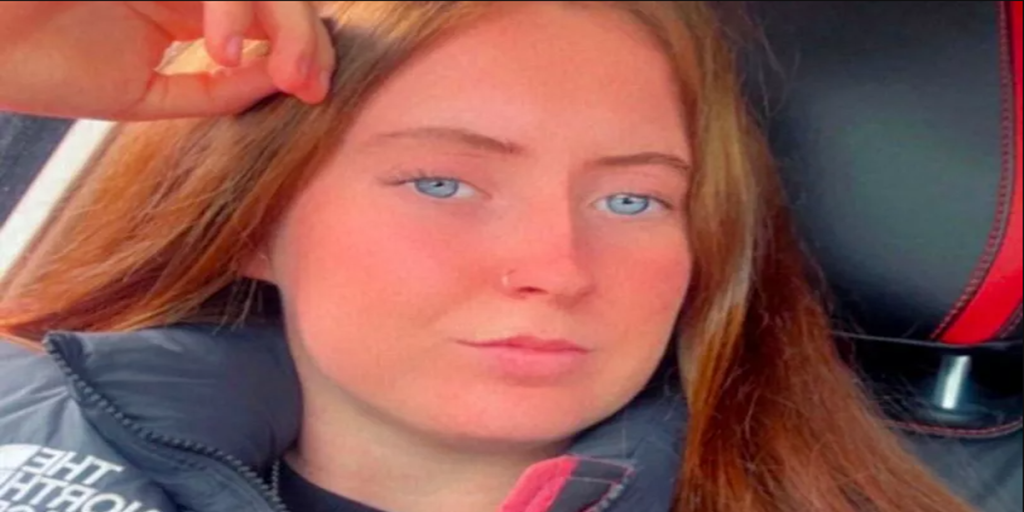 Molly lovede at opføre sig ordentligt til julefrokosten: Så gør hun noget som får hende fyret