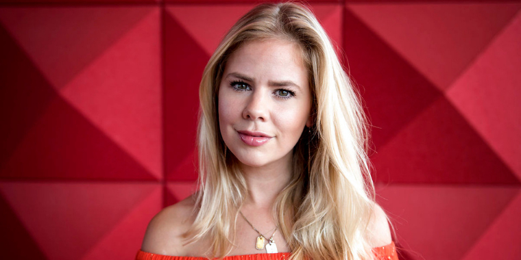 Julie Zangenberg afslører kønnet på sit barn