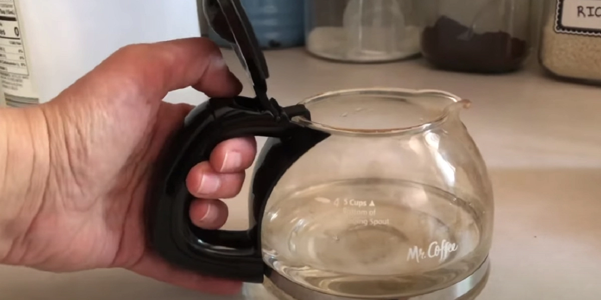Genialt trick: Gør sådan med din kaffemaskine, så vil kaffen smage bedre!