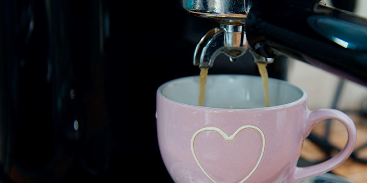 Hver morgen fik Stephanie det dårligt: Da hun kiggede i kaffemaskinen fandt hun årsagen