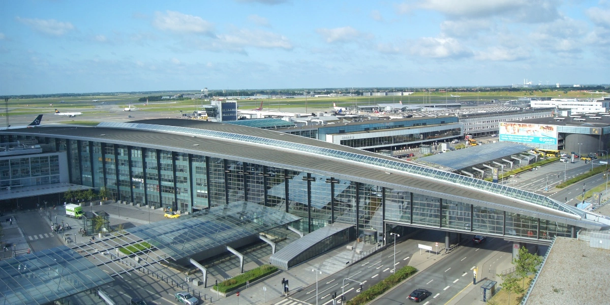 Drama i Københavns Lufthavn: Fly i brand
