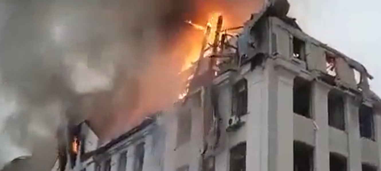 Nyt russisk missil ødelægger bygning i Ukrainsk storby