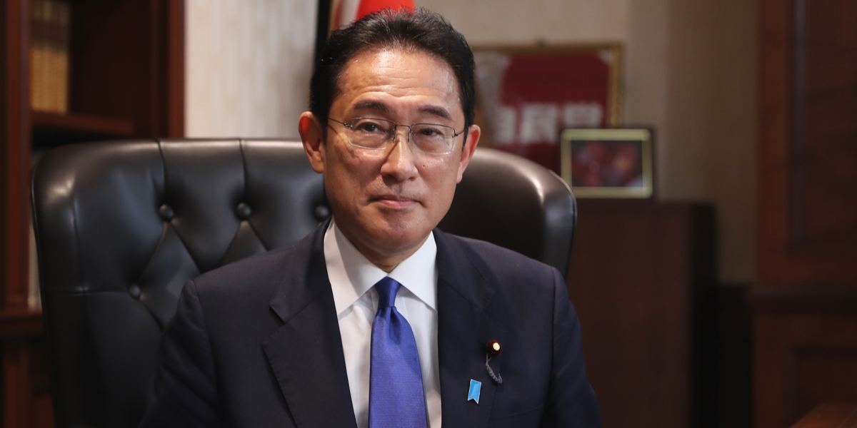 Japans premiere minister flytter ind i hjemsøgt hus