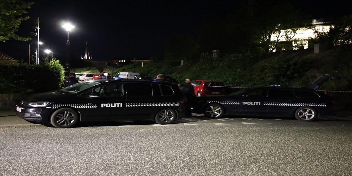 20-årig kvinde stukket i halsen med kniv
