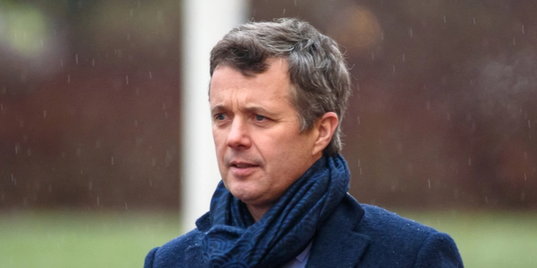 Kronprins Frederik stopper