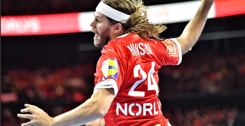 Mikkel Hansen endte i dramatisk episode blot 5 minutter inde i torsdagskampen: Nu taler han ud
