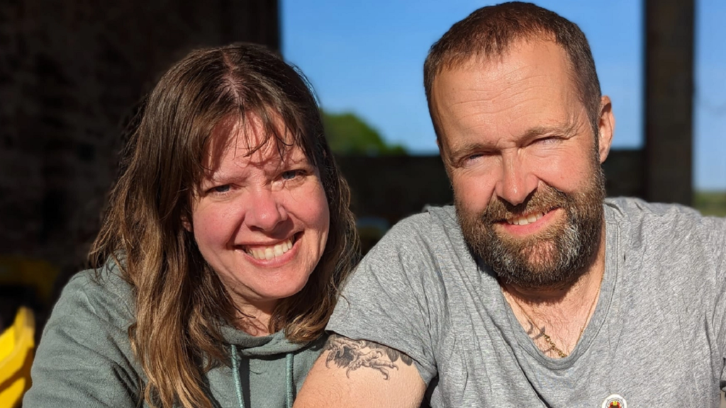 Sally og familien måtte aflyse ferien til over 20.000 kroner: Folk kan ikke tro deres egne øjne, når de ser hvorfor